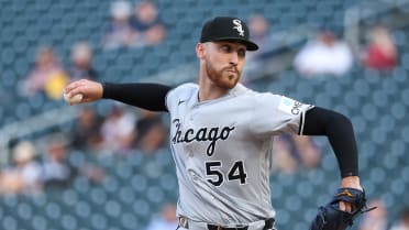 Sandlin comes back to earth against Twins following dream debut