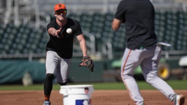 Utility man Fitzgerald learning new position for Giants