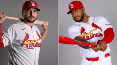 Crooks joins catching mix; Velázquez also promoted in flurry of roster moves