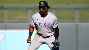 Rangers' Walcott will venture into outfield during Arizona Fall League