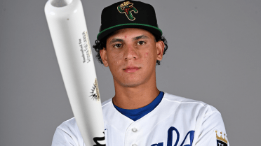 Royals' 17-year-old prospect puts potential on full display in stateside debut