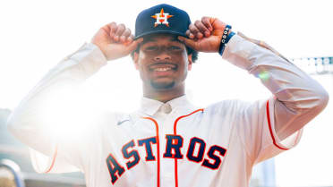 Astros' new social account focuses on up-and-comers