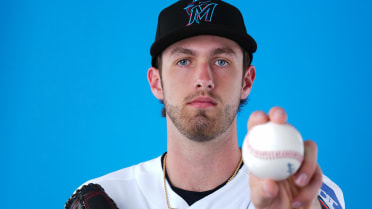 Marlins reassign top prospect White to Minor League camp