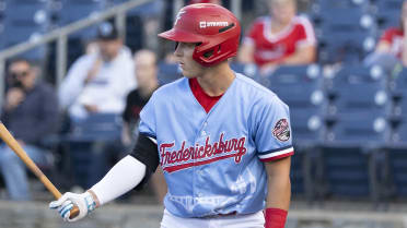 No. 1 pick Willits hits inside-the-parker for first pro homer