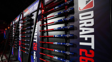 What you need to know ahead of today's Draft Signing Deadline (5 p.m. ET)