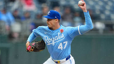 Pirates acquire LHP Sisk among prospects in Falter, Rogers trades (source)