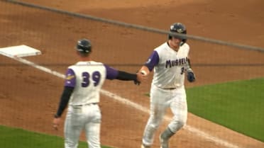 Twins' 2026 2nd-rounder Tinney smacks walk-off in 1st multi-homer game