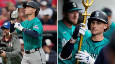 20-year-old Emerson homers in 'special' Ohio homecoming