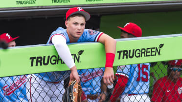 2025 top Draft pick Willits plays with 'hair on fire' in pro debut
