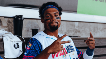 This 6-foot-4 prospect has two 4-game home run streaks ... this month!
