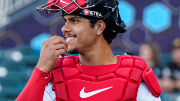 Padres top prospect Salas catching big leaguers at Triple-A ... and hitting like one too