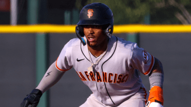 Giants No. 1 prospect launches first Single-A homer -- off a big leaguer!