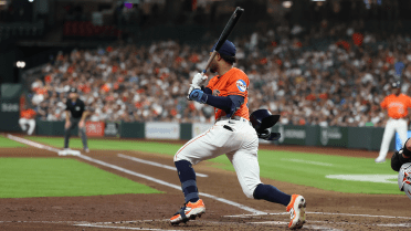 Matthews ready to show off his versatility with Astros