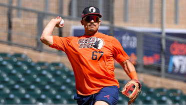 Braves' Alvarez Jr. making up for abbreviated 2025 campaign in the desert