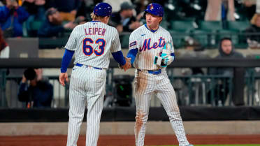 Ewing puts wheels on display in MLB debut with steal, RBI triple