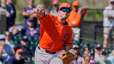 Tigers to make 3rd generation of MLB outfielders with callup of Cruz (source)