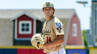 D-backs' reigning MiLB Pitcher of the Month keeps rolling at Single-A