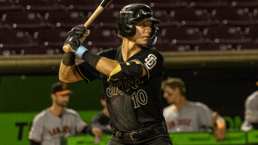 Wideman continues breakout, walks it off with oppo taco