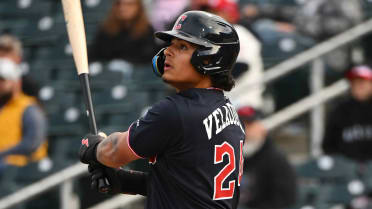 In 'surreal moment,' Velazquez knocks in run while mic'd up in Spring Breakout