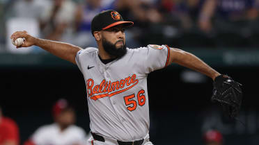 O's deal Domínguez to Blue Jays for RHP prospect -- between games of doubleheader