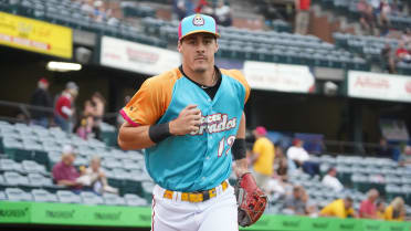 In first taste of Double-A, Griffin flashes signature tools
