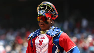 Reds have catcher of the future, but what about the present?