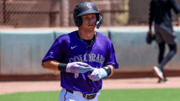 Jackson posts first 4-hit game amid strong start to pro career