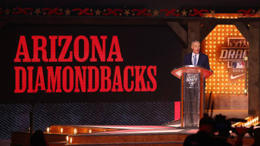 When drafting, D-backs ponder all things big and small