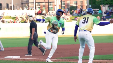 Dodgers top prospect De Paula sends latest homer to galaxy far, far away