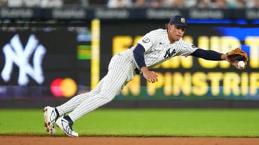 Night after storybook debut, Lombard wows again with glove