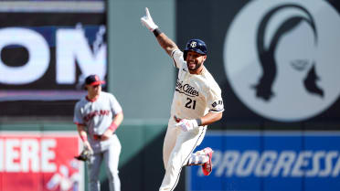 Emmanuel Rodriguez's 'pretty hectic' day continues with homer in first AB