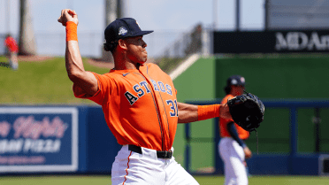 Cam Smith makes Astros roster -- and you have to see how he found out!