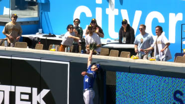 Caglianone's first HR robbery impresses the guy who hit it: 'Props to him'