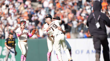 Walk it off, Rook! Giants prospect sends crowd home happy in 12th inning