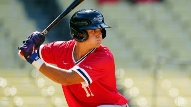 D-backs draft Arkansas catcher Helfrick with No. 15 pick