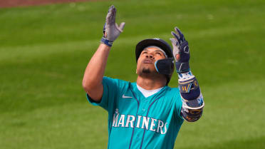 This prospect 'kind of stole the show' in Mariners' spring opener