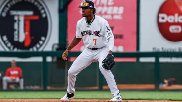 Top prospect De Vries headlines A's crop of non-roster invites to spring camp