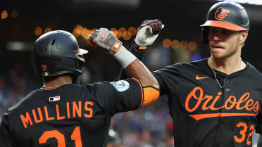 Mullins to Mets, O'Hearn and Laureano to Padres as O's replenish farm
