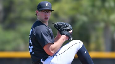 Tigers to call up No. 14 prospect LHP Sears for MLB debut Sunday
