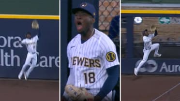 What's better than one incredible grab? TWO incredible grabs!