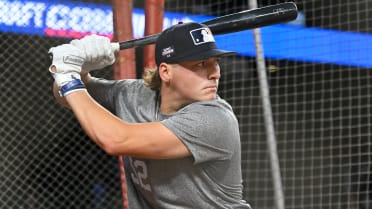 Yanks draft Andy Pettitte's son Luke, who pitches AND hits