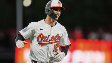 Eager Beavers: O's No. 3 prospect's 1st MLB HR comes in 1st Camden Yards at-bat