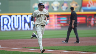 Top 100 prospect Pratt tags former Brewer Peralta for first MLB HR