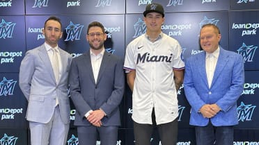 First-round pick Arquette signs with Marlins for $7.15 million