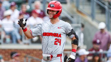 Condon secures place as top college slugger with HR in eighth straight game