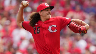 Reds rookies pave way as Lowder's strong start leads to Petty's 1st MLB win