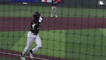 Celesten keeps raking in '26, homers for 3rd straight game