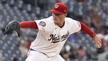 Unfazed in facing PCA, hometown Cubs, Kent earns ovation after MLB debut