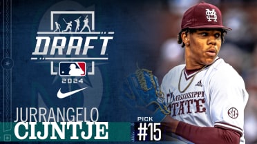 Mariners take switch-pitcher Jurrangelo Cijntje with 15th pick