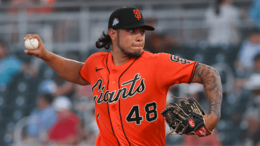 Prized Giants prospect uses 'wipeout pitch' to tie career high with 11 K's